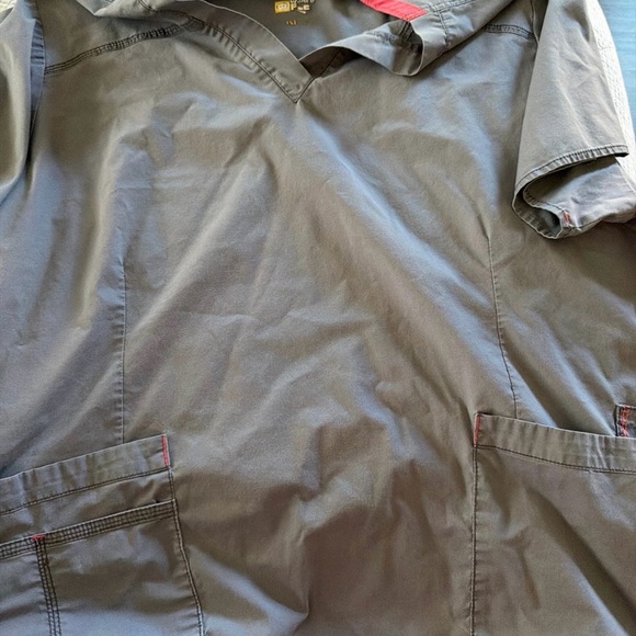 Assorted Scrub Top Collection - Picture 9 of 10